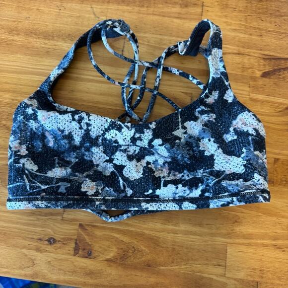 Lululemon Free To Be Bra Wild Spring Bloom Multi Full On Luxtreme Strappy Size 4 - Picture 3 of 6